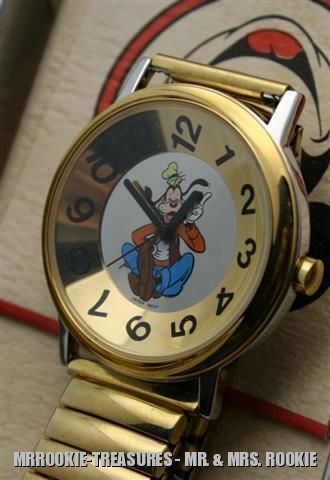   Disney Mens Goofy Crazy Number with Expansion band Watch HTF  